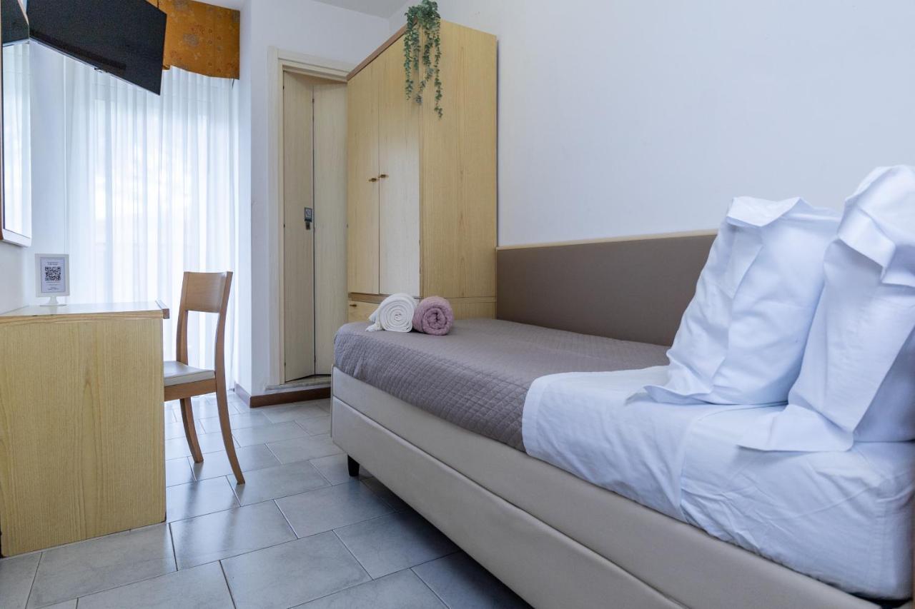 Hotel Alfonsina Riccione Ngoại thất bức ảnh