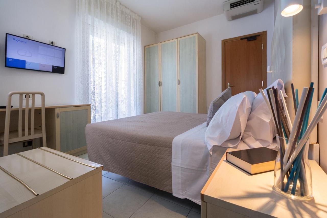 Hotel Alfonsina Riccione Ngoại thất bức ảnh